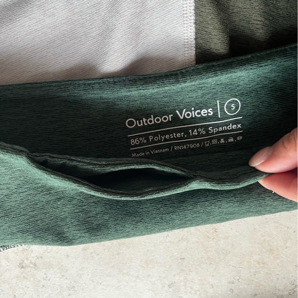 Outdoor voices Activewear set - shorts and bra - Picture 2 of 3